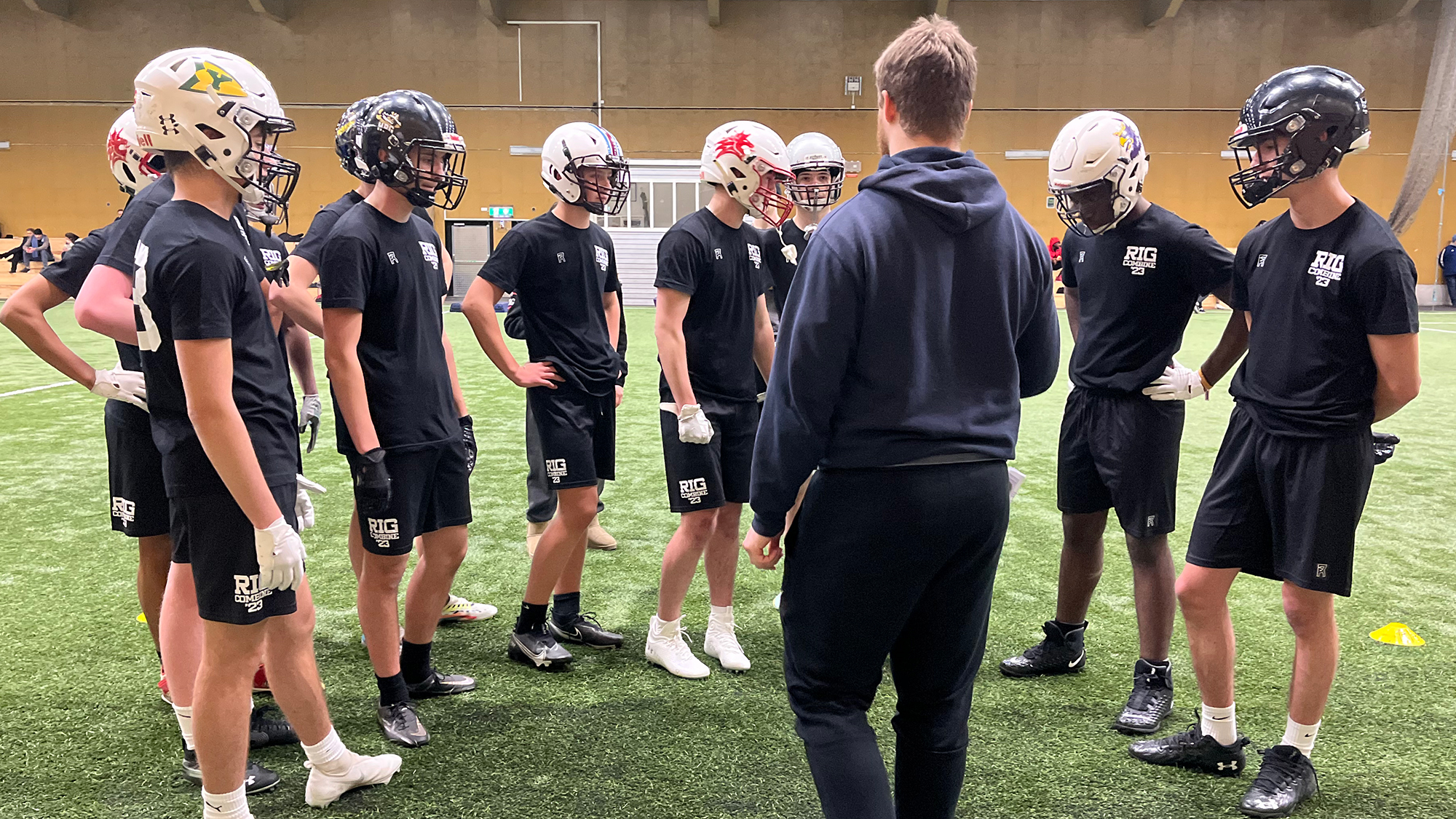 Tio erbjuds plats på RIG Amerikansk fotboll 2023