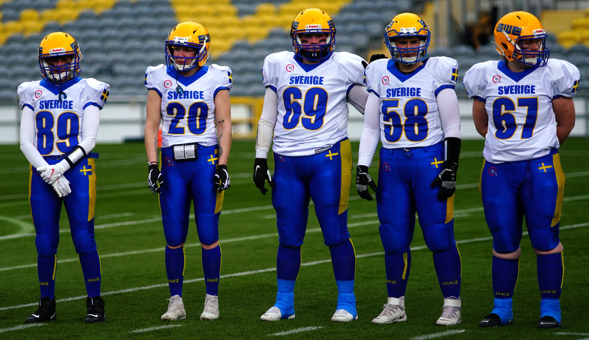 ”Behålla lugnet och hålla huvudet högt”